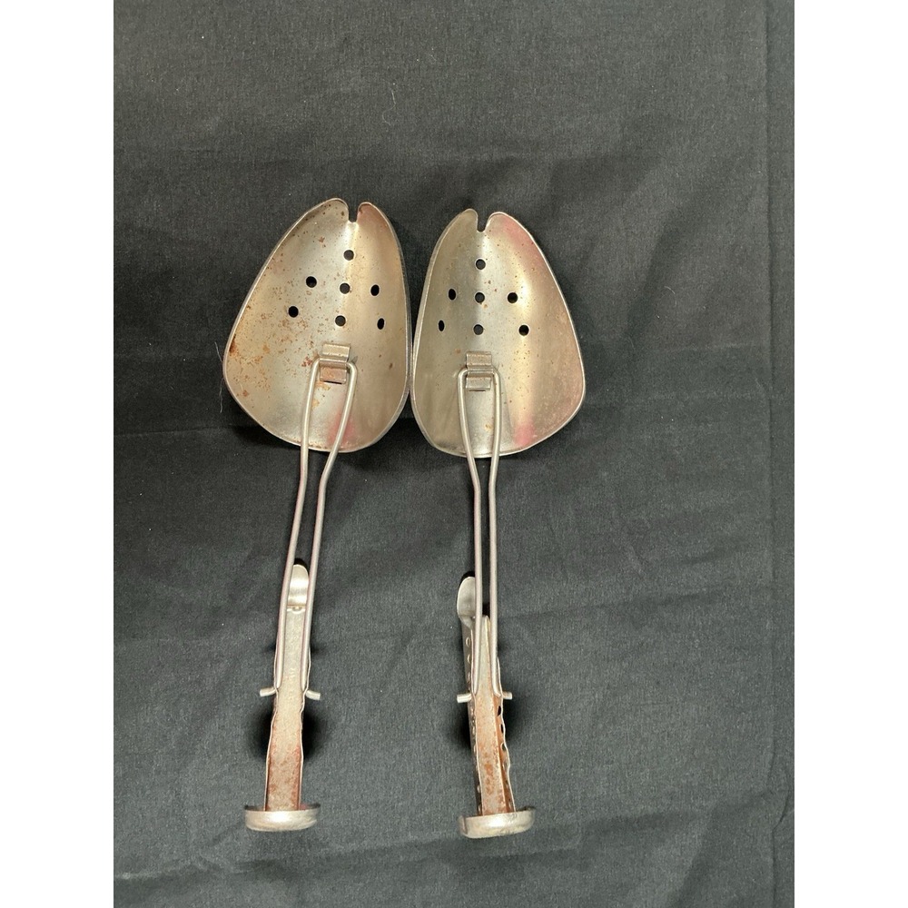 Vintage Terra Metal Adjustable Shoe Stretchers Or Shoe Trees - Picture 4 of 9